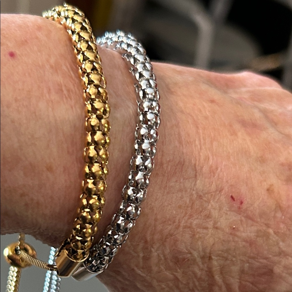 Elegant Stainless Steel Adjustable Bracelet’s. Gold & Silver - Picture 6 of 7
